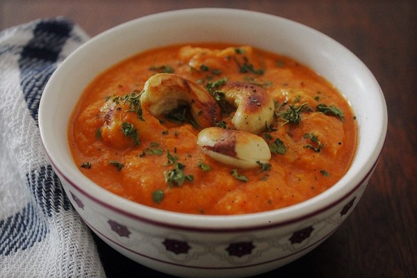 ভিন্ন স্বাদের কাজু বাদামের কারী