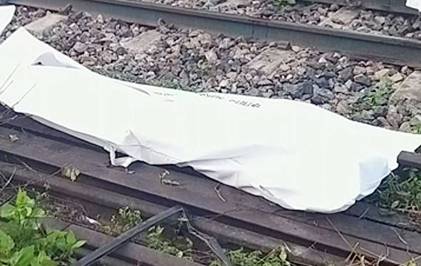 ট্রেনে কাটা পড়ে