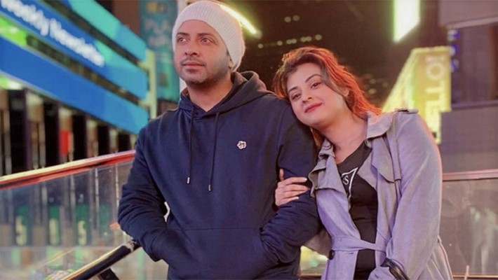 অবশেষে ফেসবুকে বিয়ের তারিখ জানালেন বুবলী