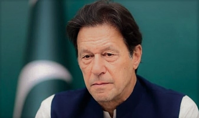 ইমরান খানের বিরুদ্ধে গ্রেফতারি পরোয়ানা