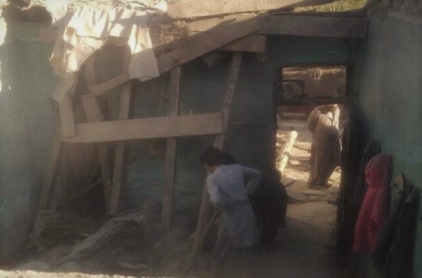 পাকিস্তানে বাড়ির ছাদ ধসে মা ও ৮ সন্তানের মৃত্যু