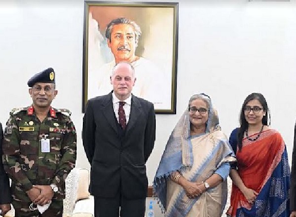 ব্যবস্থাপত্র ছাড়া এন্টিবায়োটিক বিক্রি বন্ধের ওপর গুরুত্বারোপ করলেন প্রধানমন্ত্রী