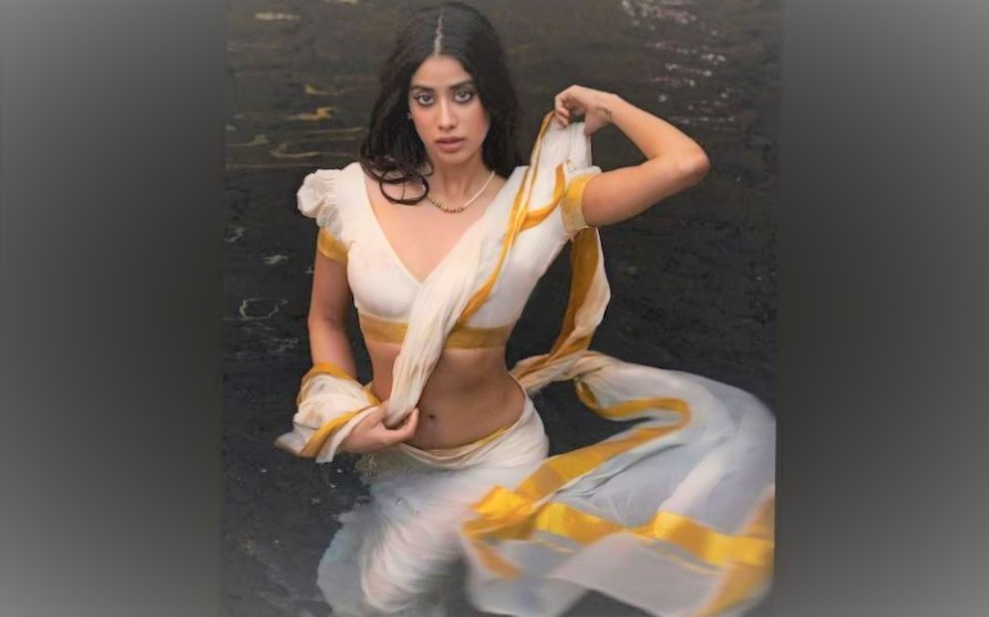 ২৬ বছরে পা দিলেন জাহ্নবী
