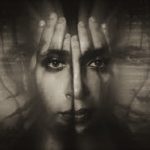 বেদনাদায়ক গান একাকীত্বে সঙ্গ দেয়