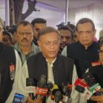টুঙ্গিপাড়ায় বঙ্গবন্ধুর সমাধিতে শ্রদ্ধা নিবেদন করেছেন প্রধানমন্ত্রী