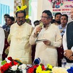 শ্রমিকদের অবরোধ;  ৬ ঘণ্টা পর ঢাকায় রেল চলাচল শুরু
