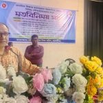 কখনও ভেবে দেখেছেন কেন আইনজীবীরা কালো পোশাক পরেন এবং ডাক্তাররা সাদা?