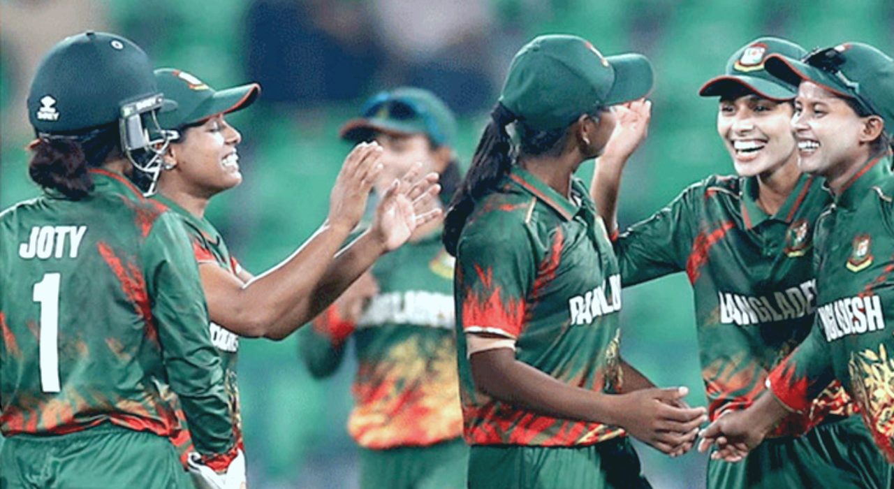 বাংলাদেশ নারী ক্রিকেট দল নাটকীয় সমীকরণে ২০২৫ ওয়ানডে বিশ্বকাপে টিকিট নিশ্চিত-newsedge24