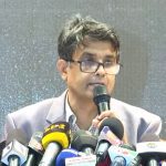 দেশে ফিরেছেন শাবানা: সিনেমা না আত্মীয় সাক্ষাৎ?