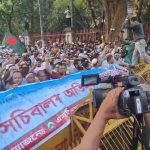 প্রবাসীদের রেমিট্যান্সে ঘুরে দাঁড়াচ্ছে অর্থনীতি: ড. ইউনূস