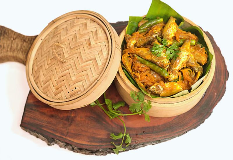 ঘরোয়া রান্নায় ফিরছে ঐতিহ্য, মুখরোচক পুঁটি মাছের চচ্চড়ি এখন সবার পাতে