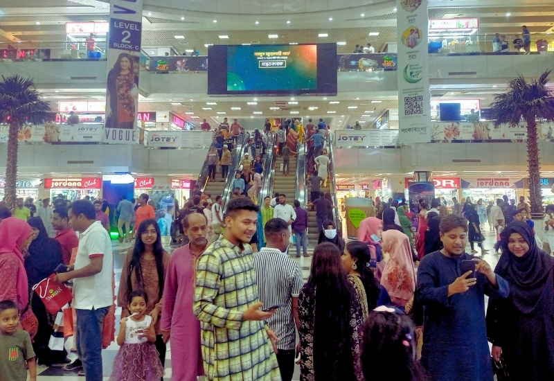 সিদ্ধান্তে পরিবর্তন: ৭টা পর্যন্ত খোলা থাকবে দোকানপাট ও শপিংমল