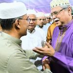 বন্যাসম বৃষ্টি ও কাদা মাড়িয়ে শোলাকিয়ায় ১৯৯তম ঈদের জামাত