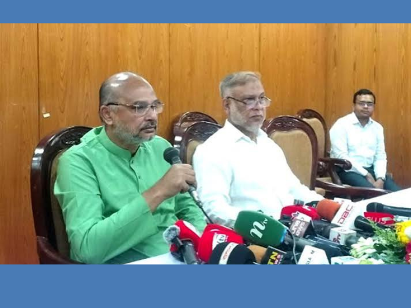 দেশের অর্থনীতি ও মূল্যস্ফীতি পরিস্থিতি নিয়ে সংবাদ সম্মেলনে বক্তব্য রাখছেন অর্থ উপদেষ্টা ড. রাশেদ আল মাহমুদ তিতুমীর।
