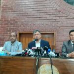 মাইরা ফেলার মতো কাজ তো করি নাই’: মগবাজারে আসিফ আকবরের গাড়িতে গুলির ঘটনায় তোলপাড়